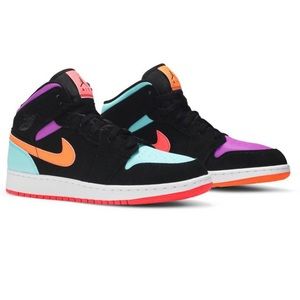 Jordan 1 mid “Candy” size 6wmns they are reflective